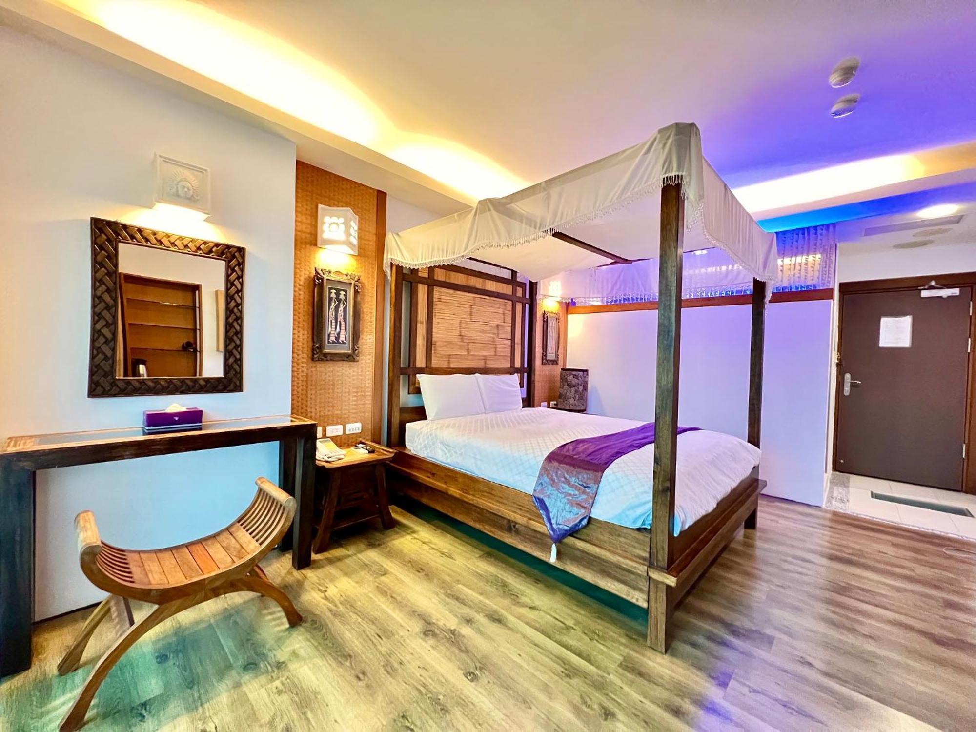 Seasons Bali Fashion Inn Kenting Exterior photo