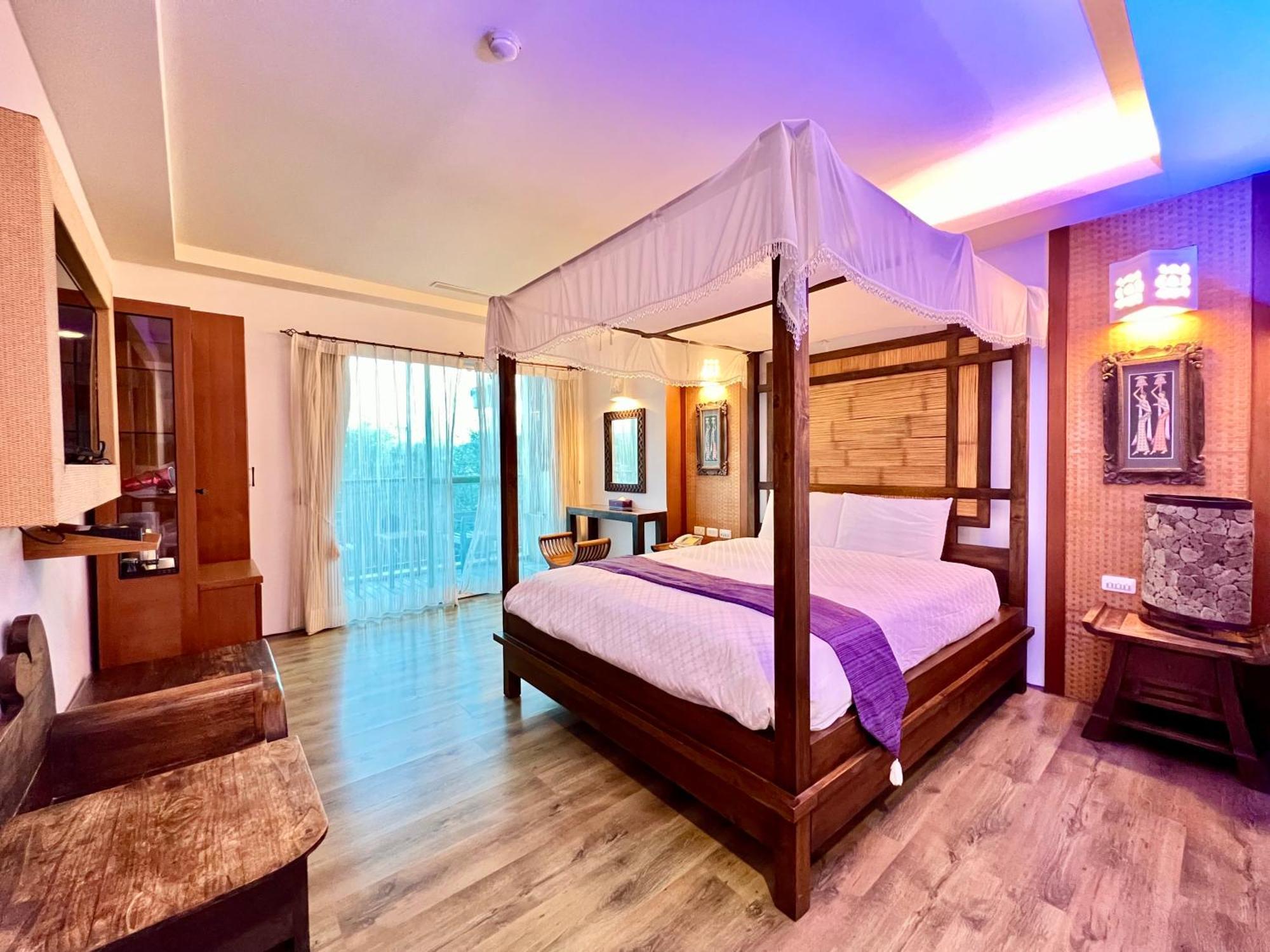 Seasons Bali Fashion Inn Kenting Exterior photo