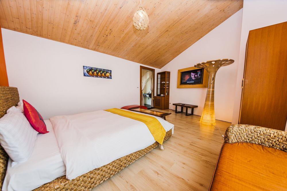 Seasons Bali Fashion Inn Kenting Exterior photo