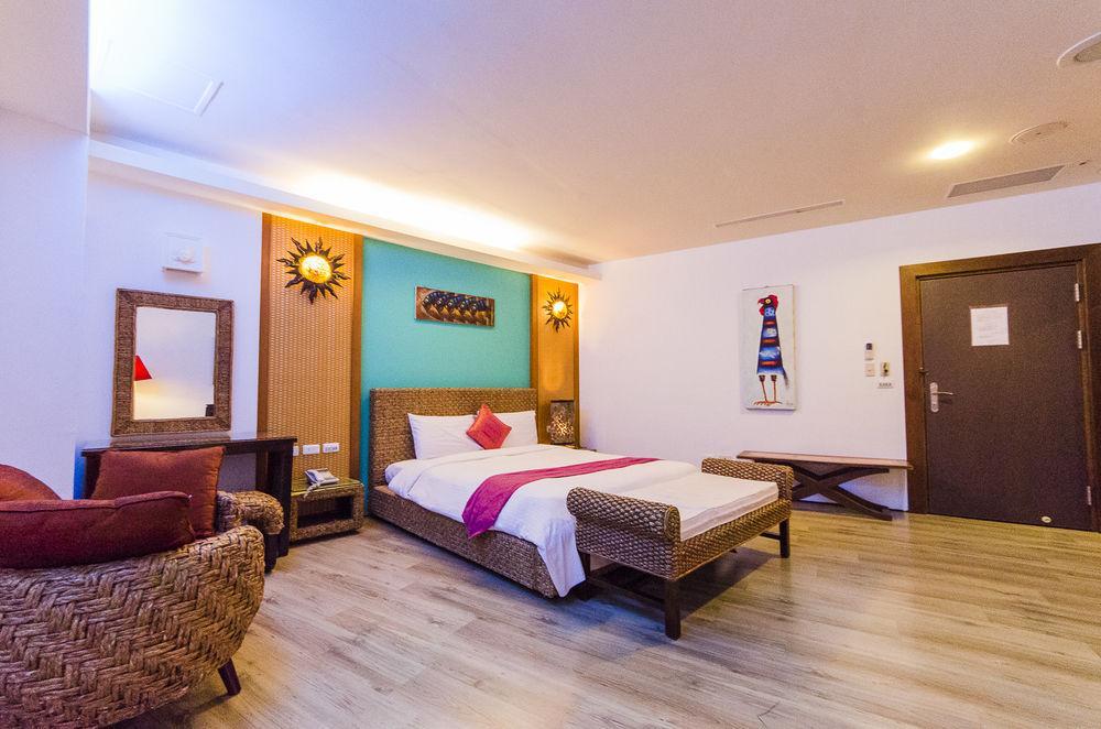 Seasons Bali Fashion Inn Kenting Exterior photo