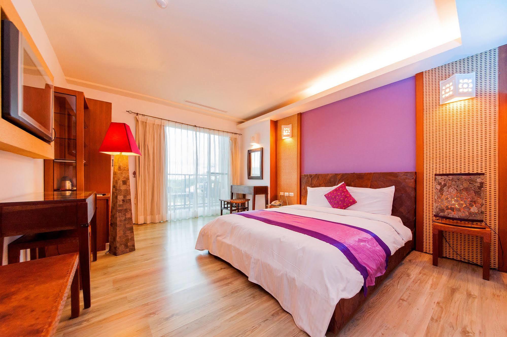 Seasons Bali Fashion Inn Kenting Exterior photo